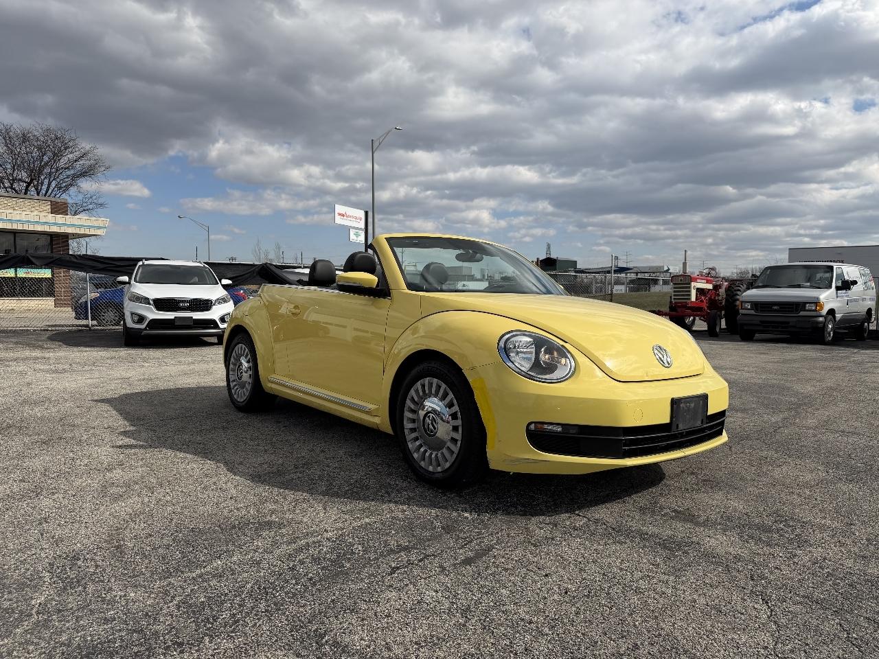 Volkswagen Beetle 2.5L Convertible 2013