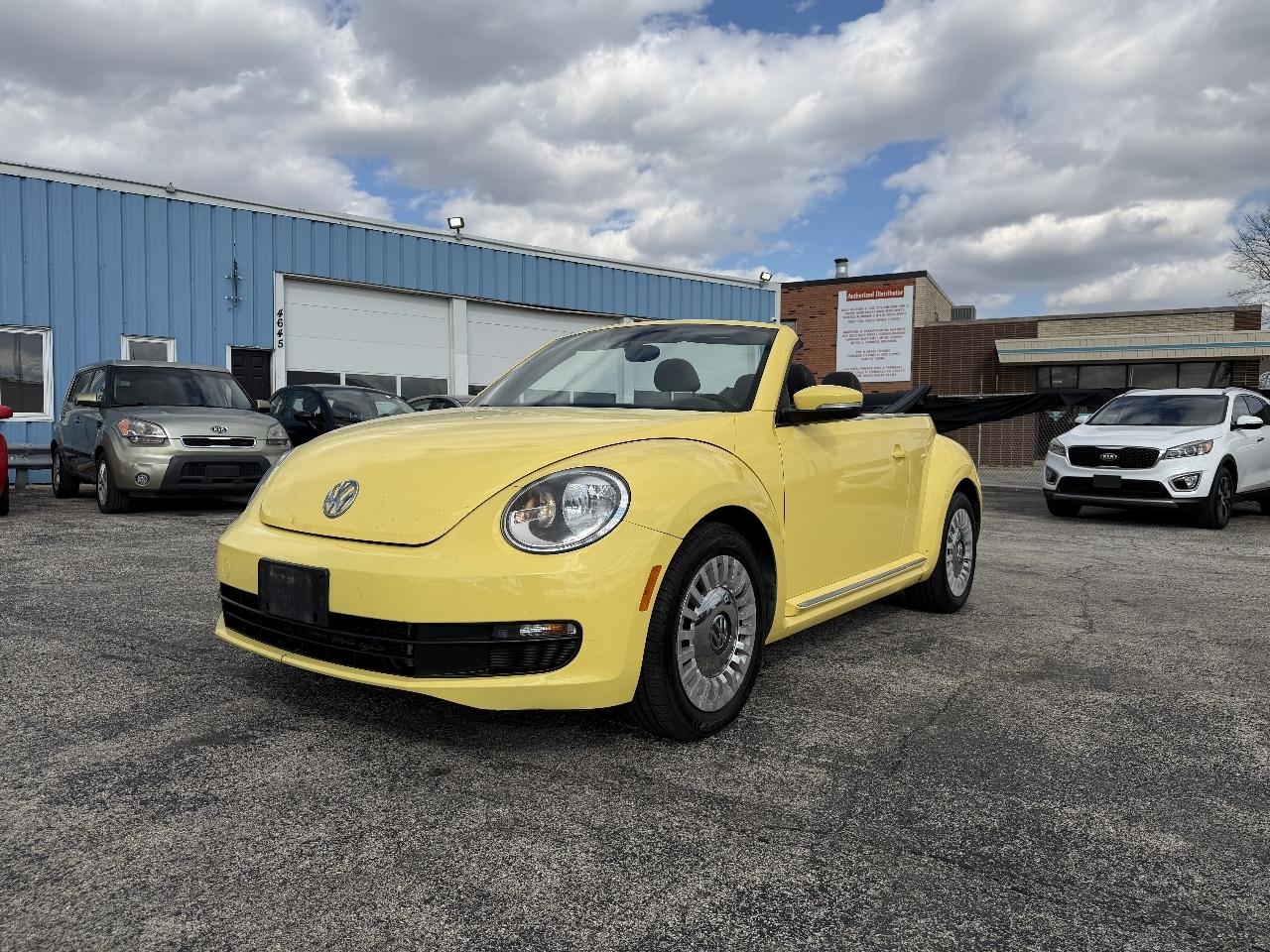 Volkswagen Beetle 2.5L Convertible 2013
