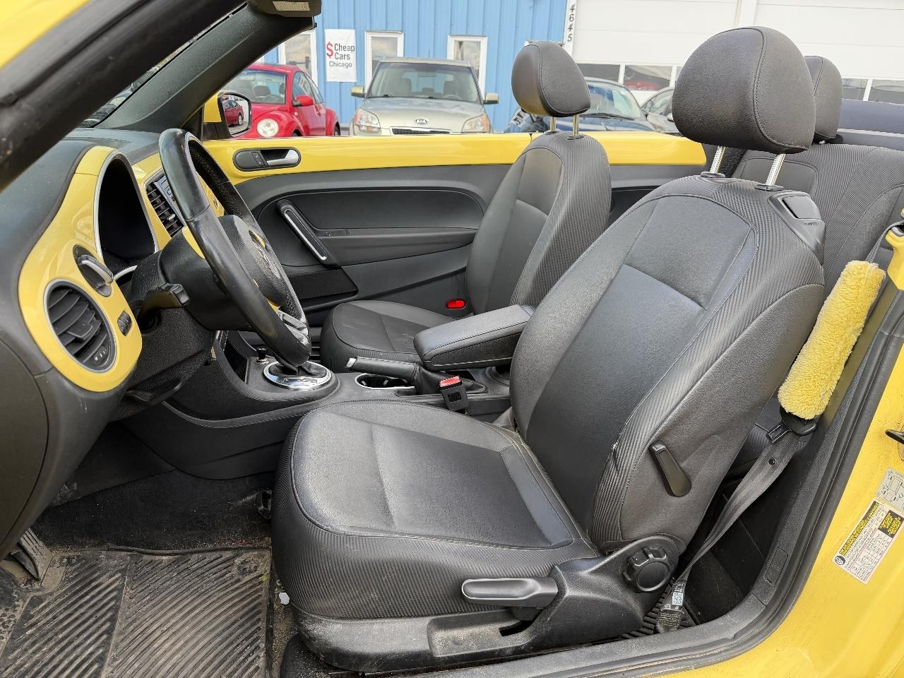 Volkswagen Beetle 2.5L Convertible 2013