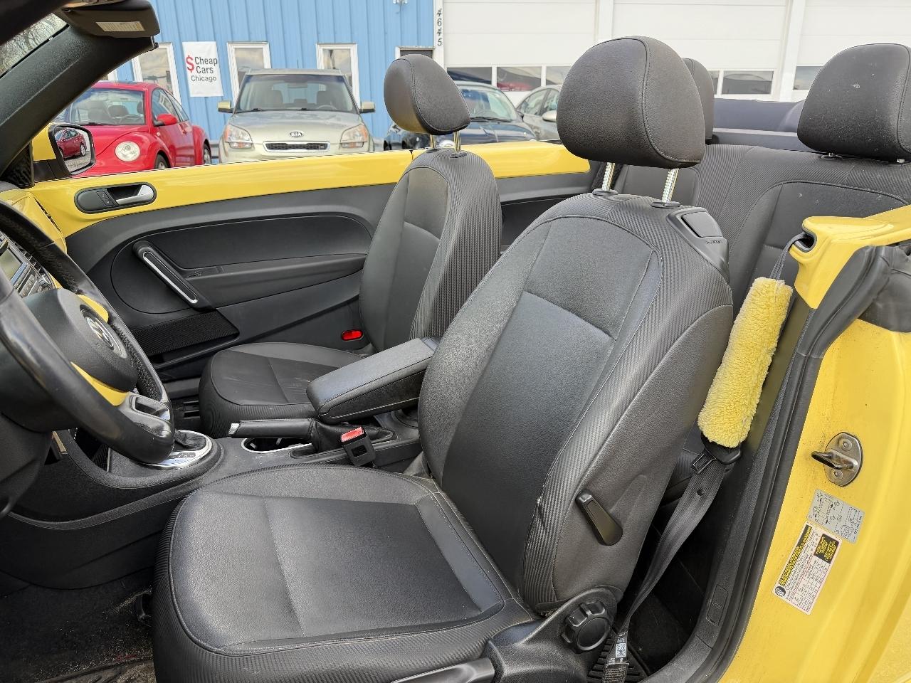 Volkswagen Beetle 2.5L Convertible 2013