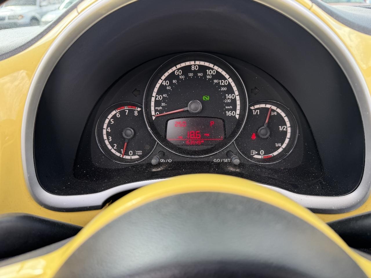 Volkswagen Beetle 2.5L Convertible 2013