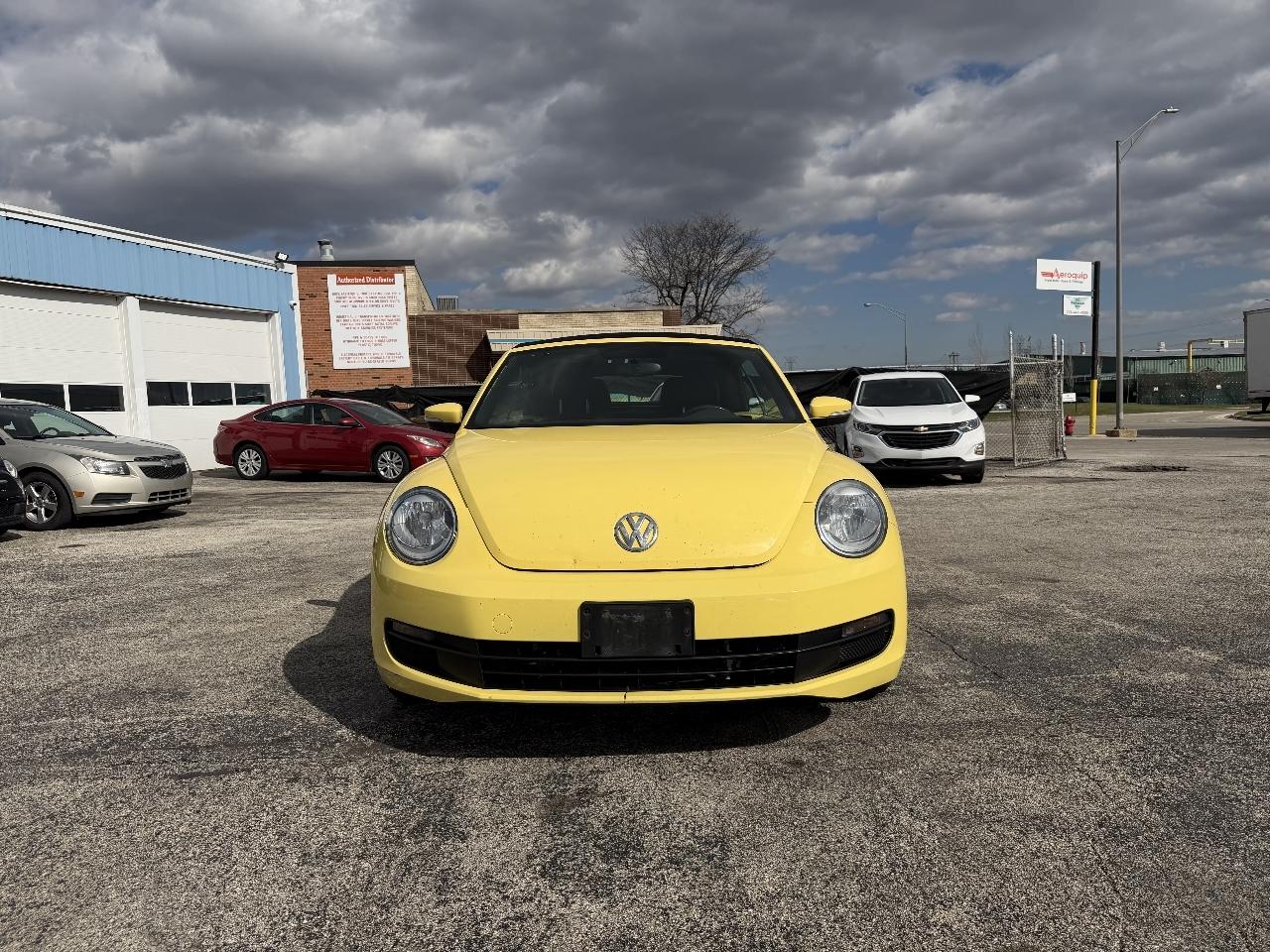 Volkswagen Beetle 2.5L Convertible 2013