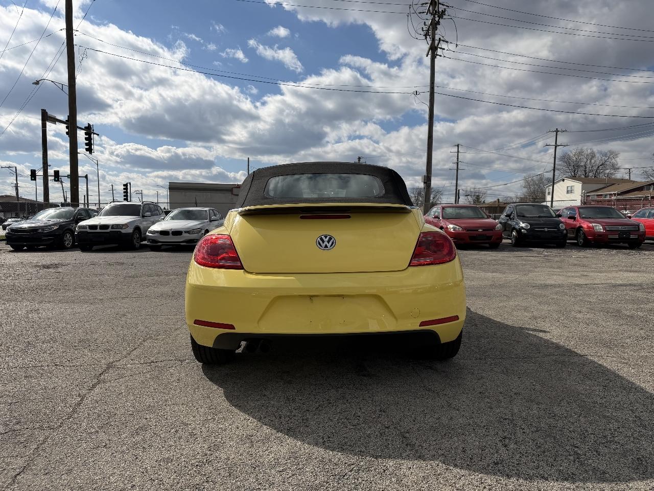 Volkswagen Beetle 2.5L Convertible 2013