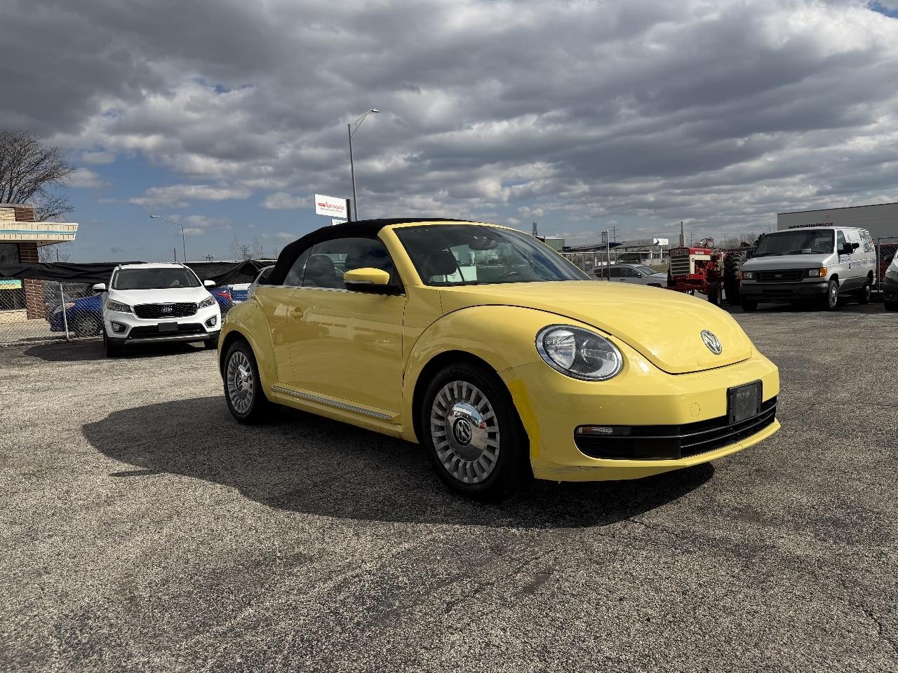 Volkswagen Beetle 2.5L Convertible 2013