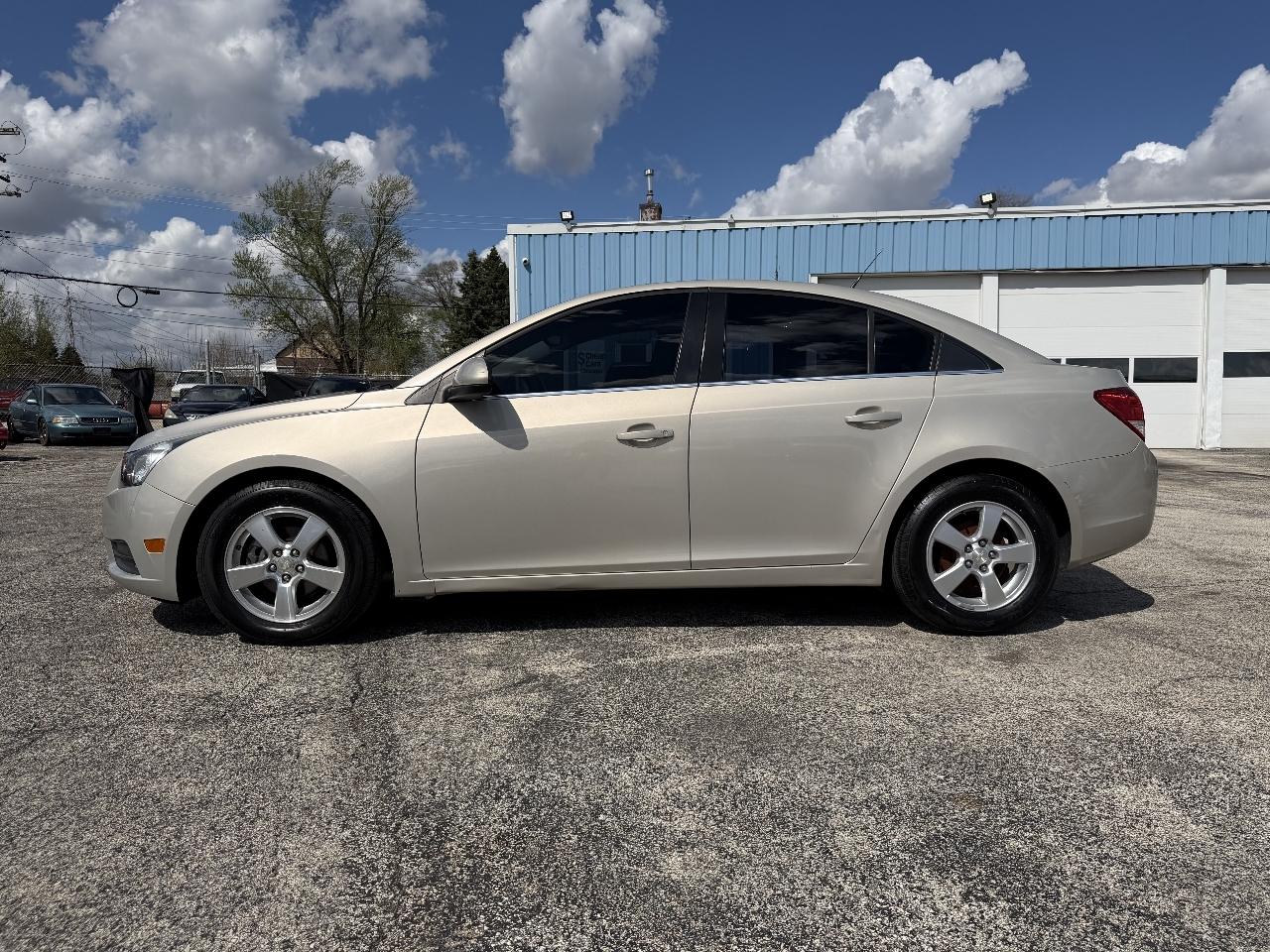 Chevrolet Cruze 1LT 2012