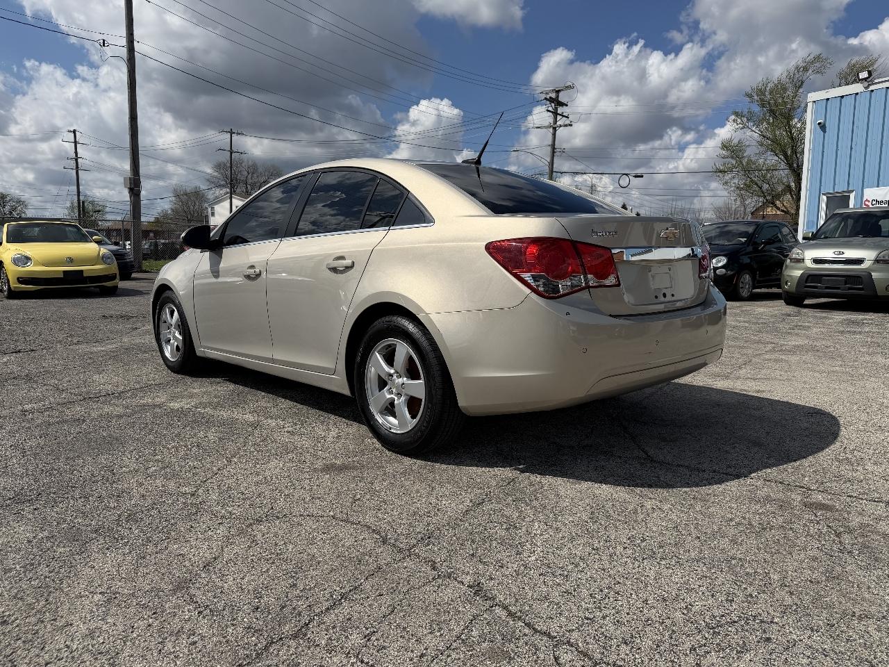 Chevrolet Cruze 1LT 2012