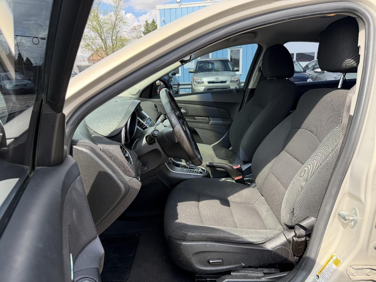 Chevrolet Cruze 1LT 2012