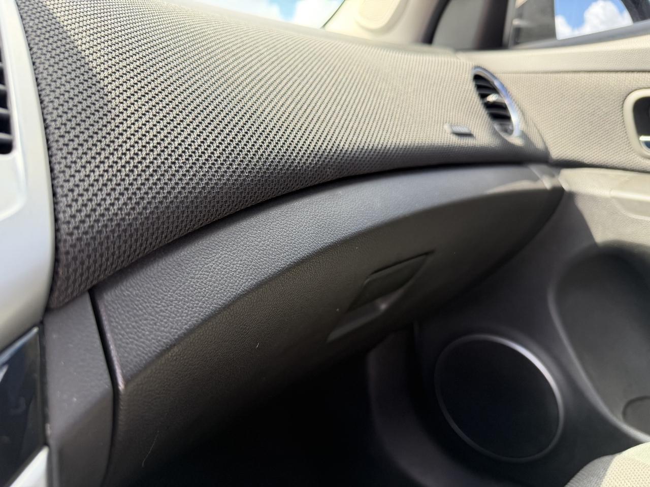 Chevrolet Cruze 1LT 2012