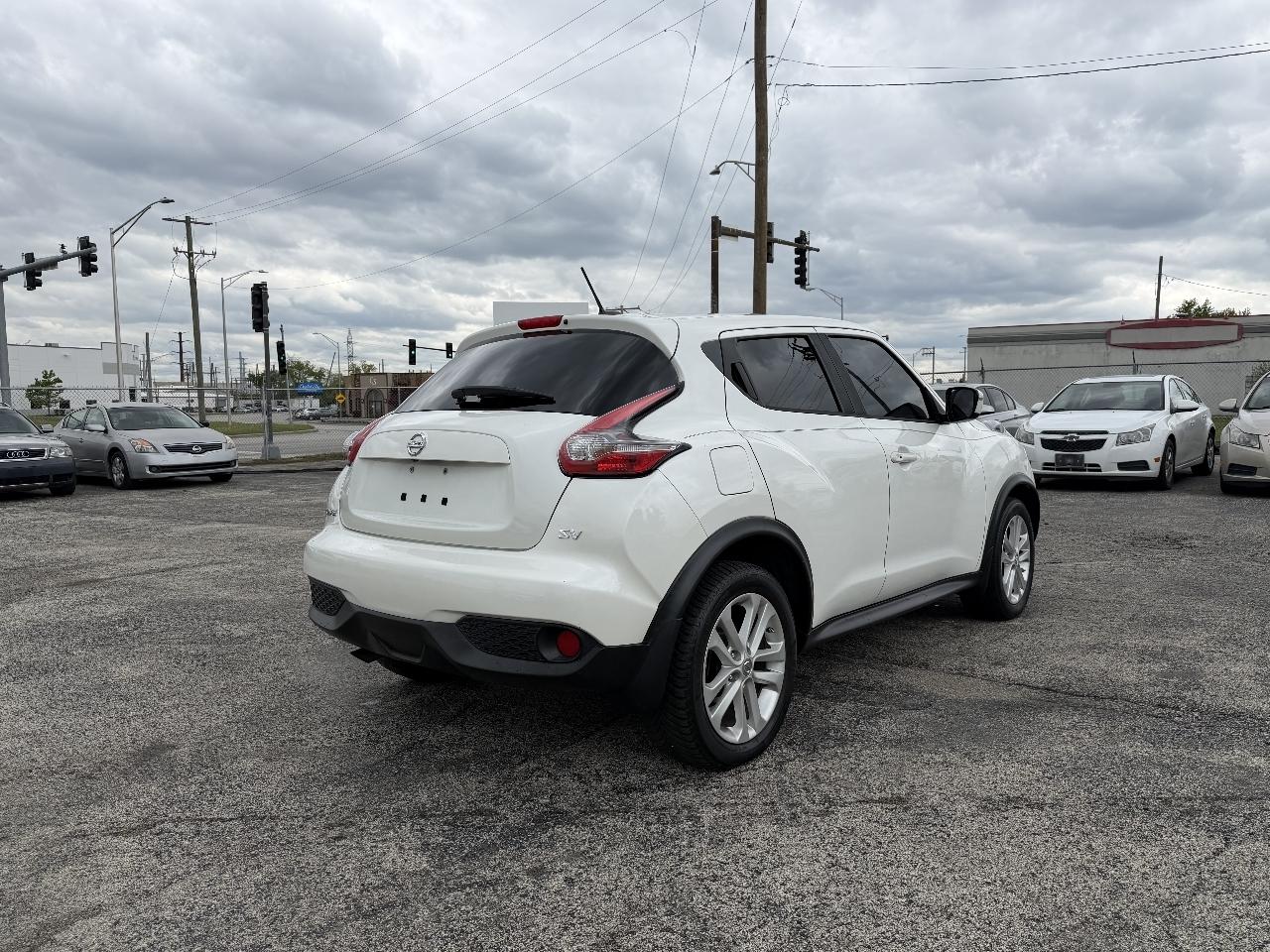Nissan Juke SV 2016