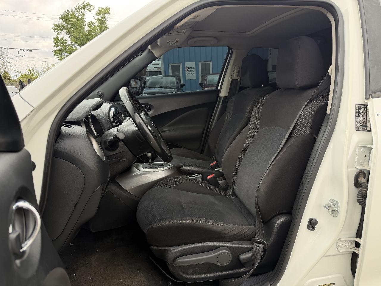 Nissan Juke SV 2016