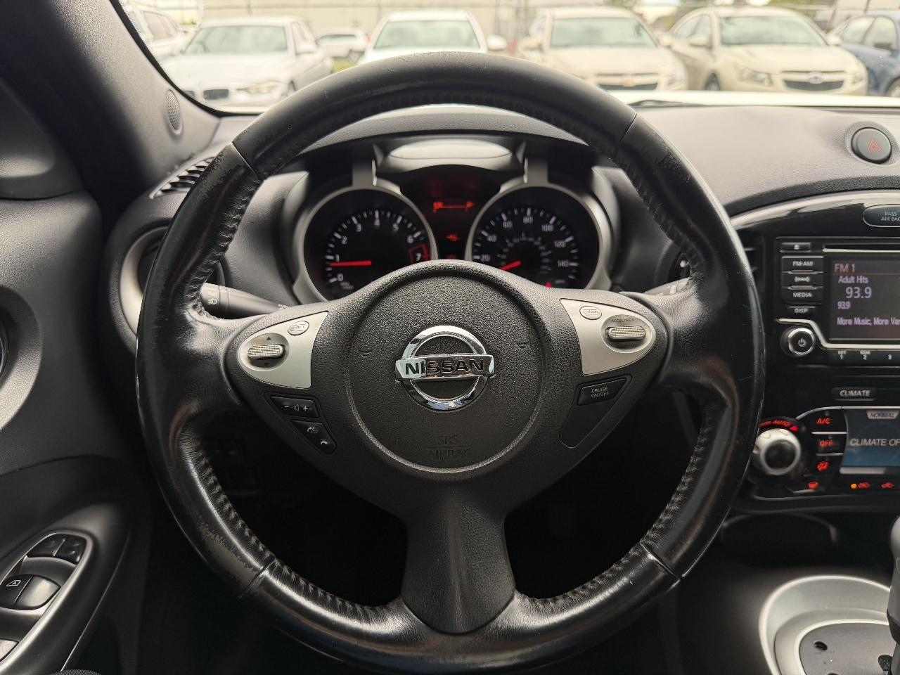Nissan Juke SV 2016