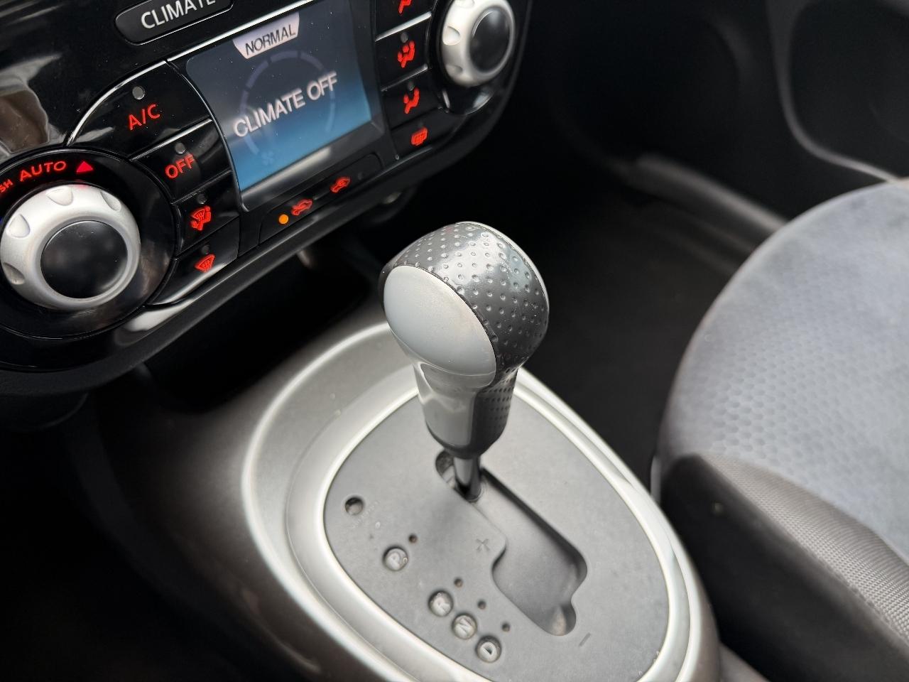 Nissan Juke SV 2016