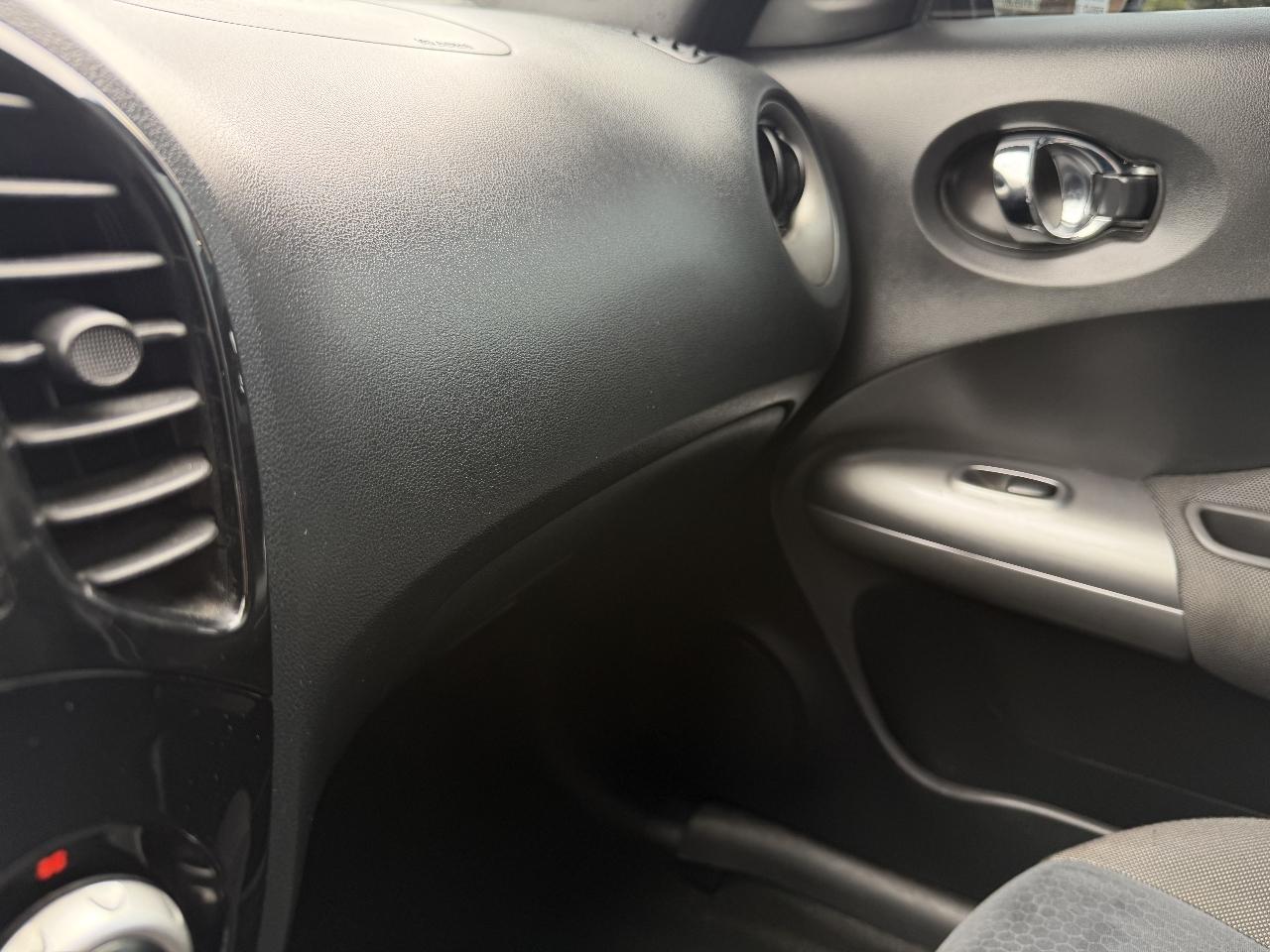 Nissan Juke SV 2016