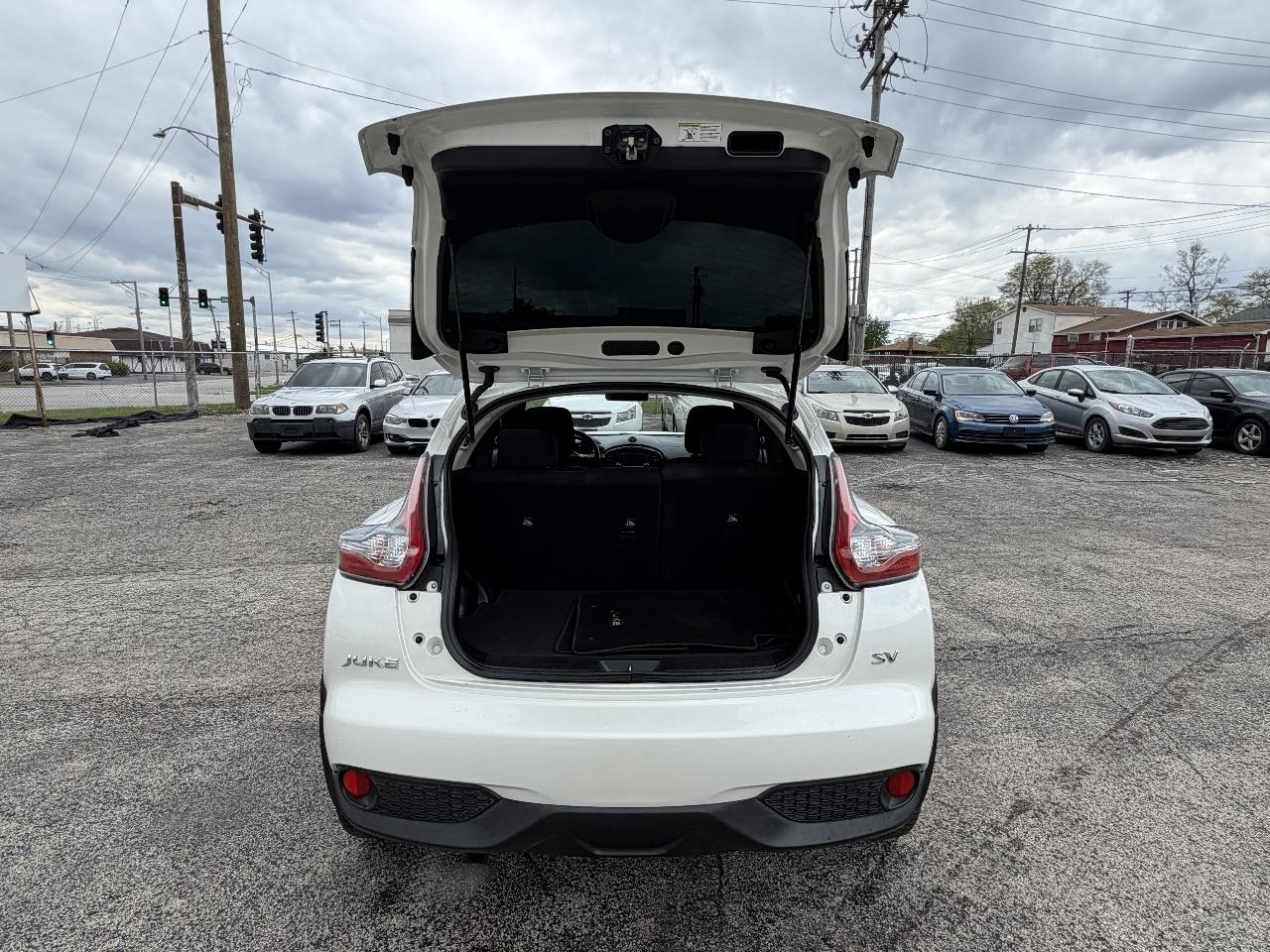 Nissan Juke SV 2016