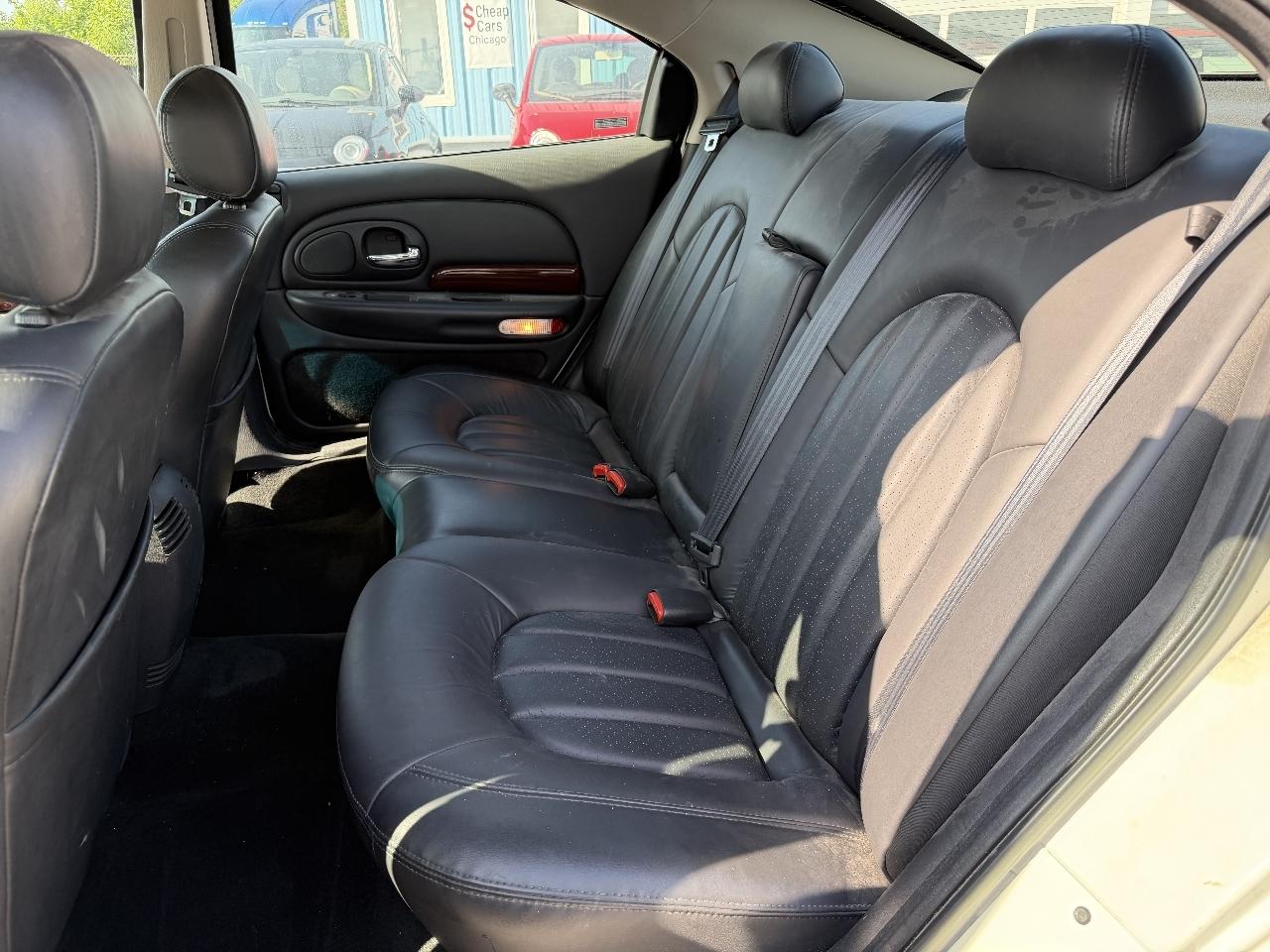 Chrysler 300M Base 2001