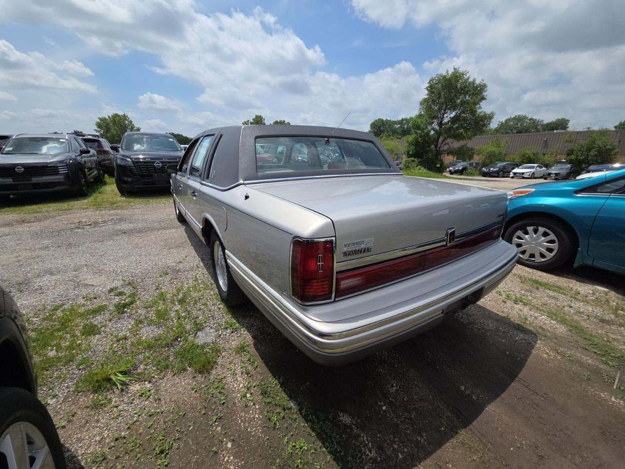 Lincoln Town Car Signature 1991