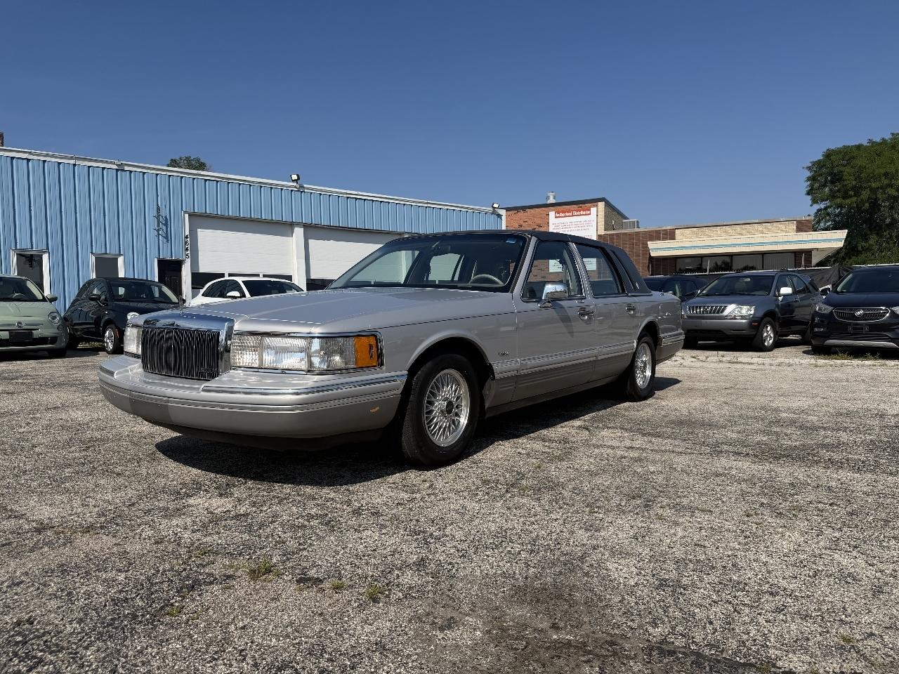 Lincoln Town Car Signature 1991