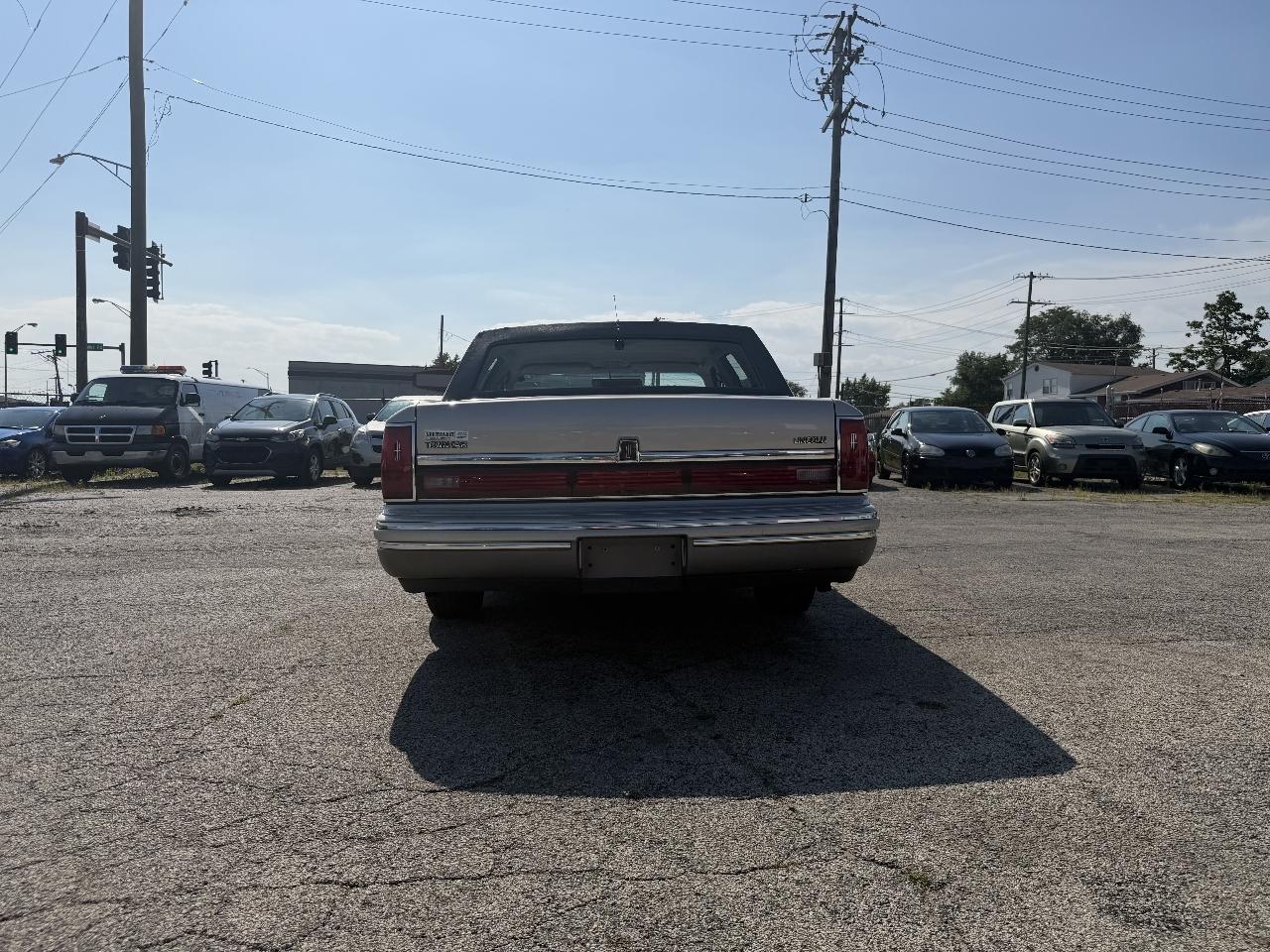 Lincoln Town Car Signature 1991