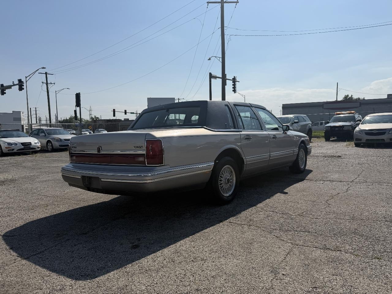 Lincoln Town Car Signature 1991