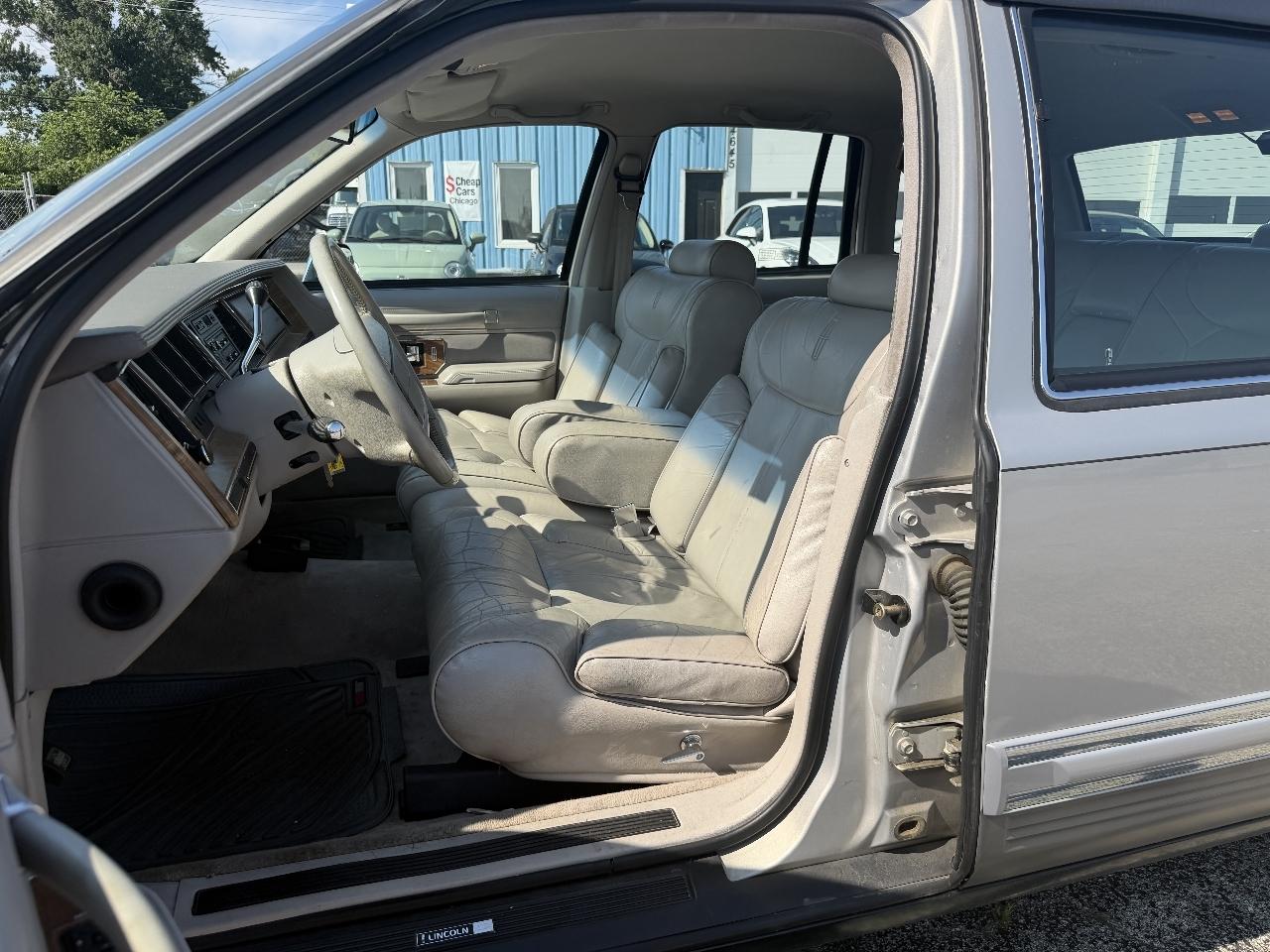 Lincoln Town Car Signature 1991