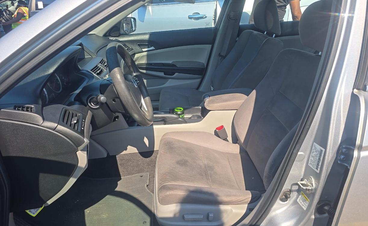 Honda Accord LX-P Sedan AT 2012