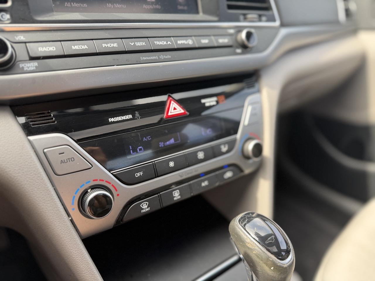 Hyundai Elantra SEL 2018
