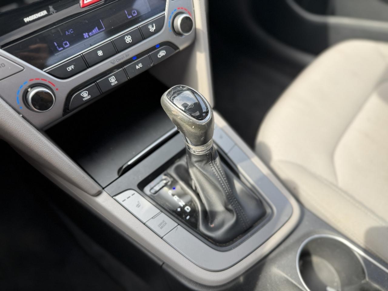 Hyundai Elantra SEL 2018