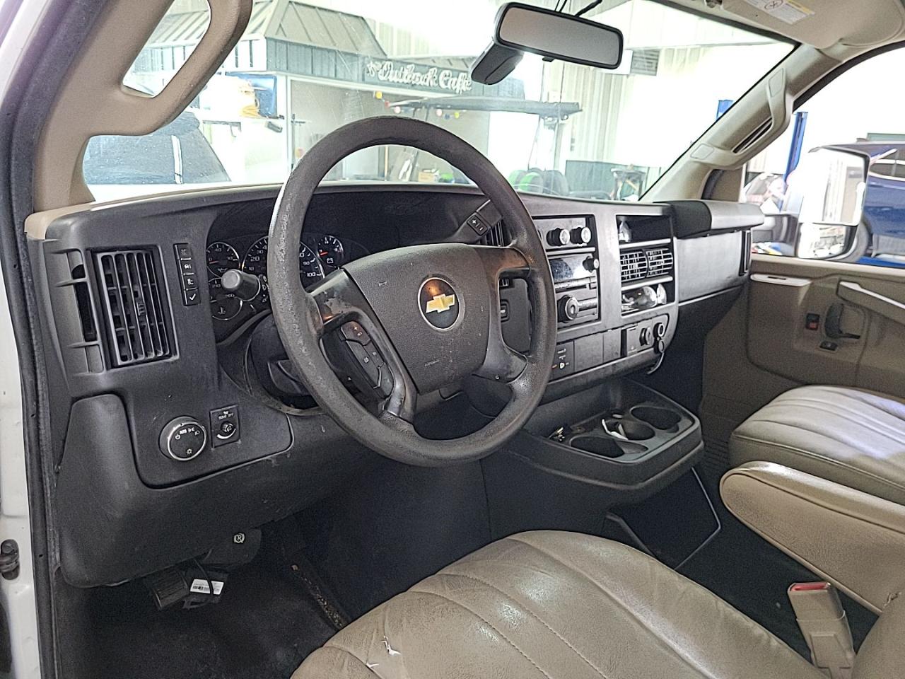 Chevrolet Express G4500 159" 2016