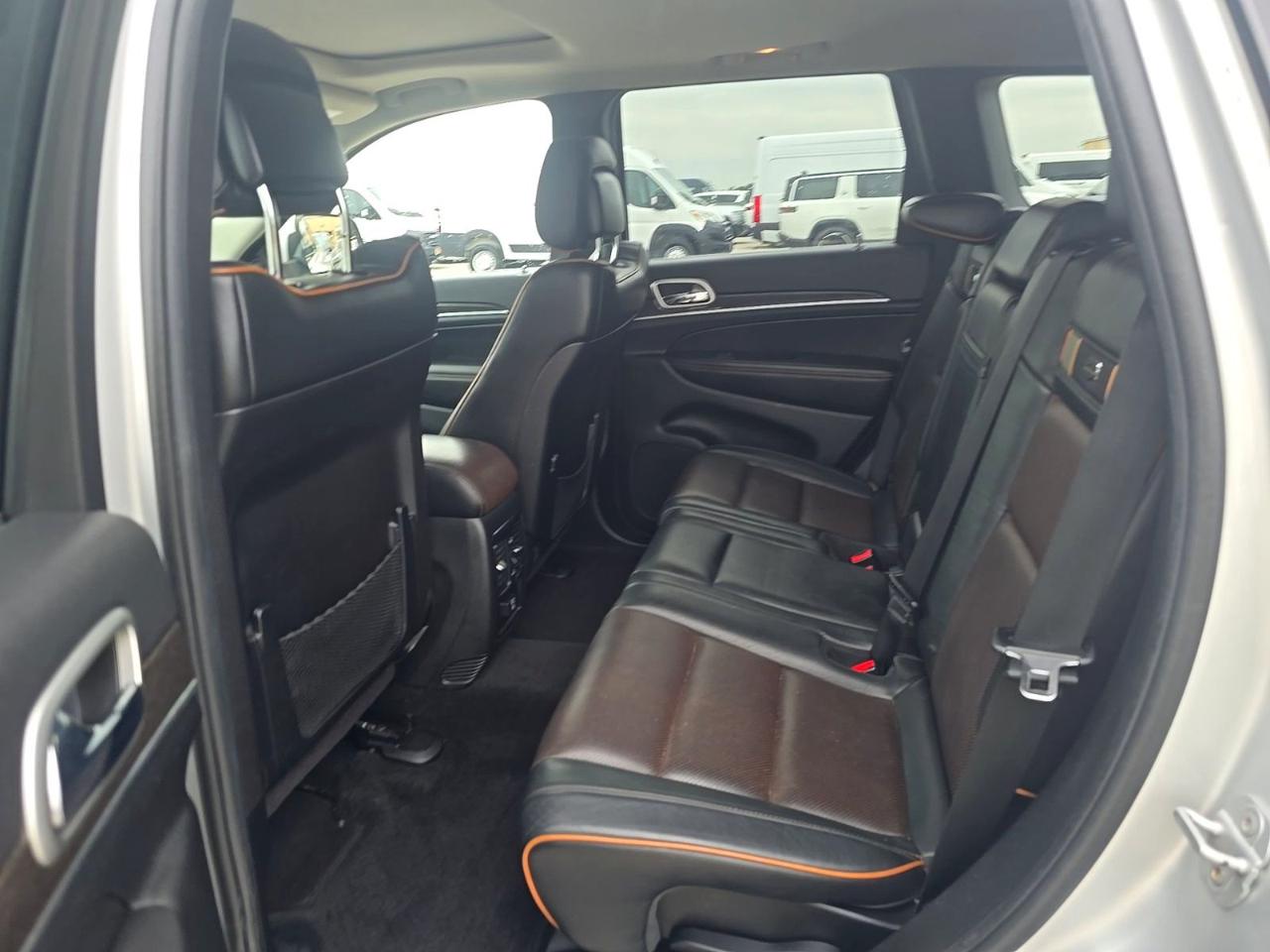Jeep Grand Cherokee  2011