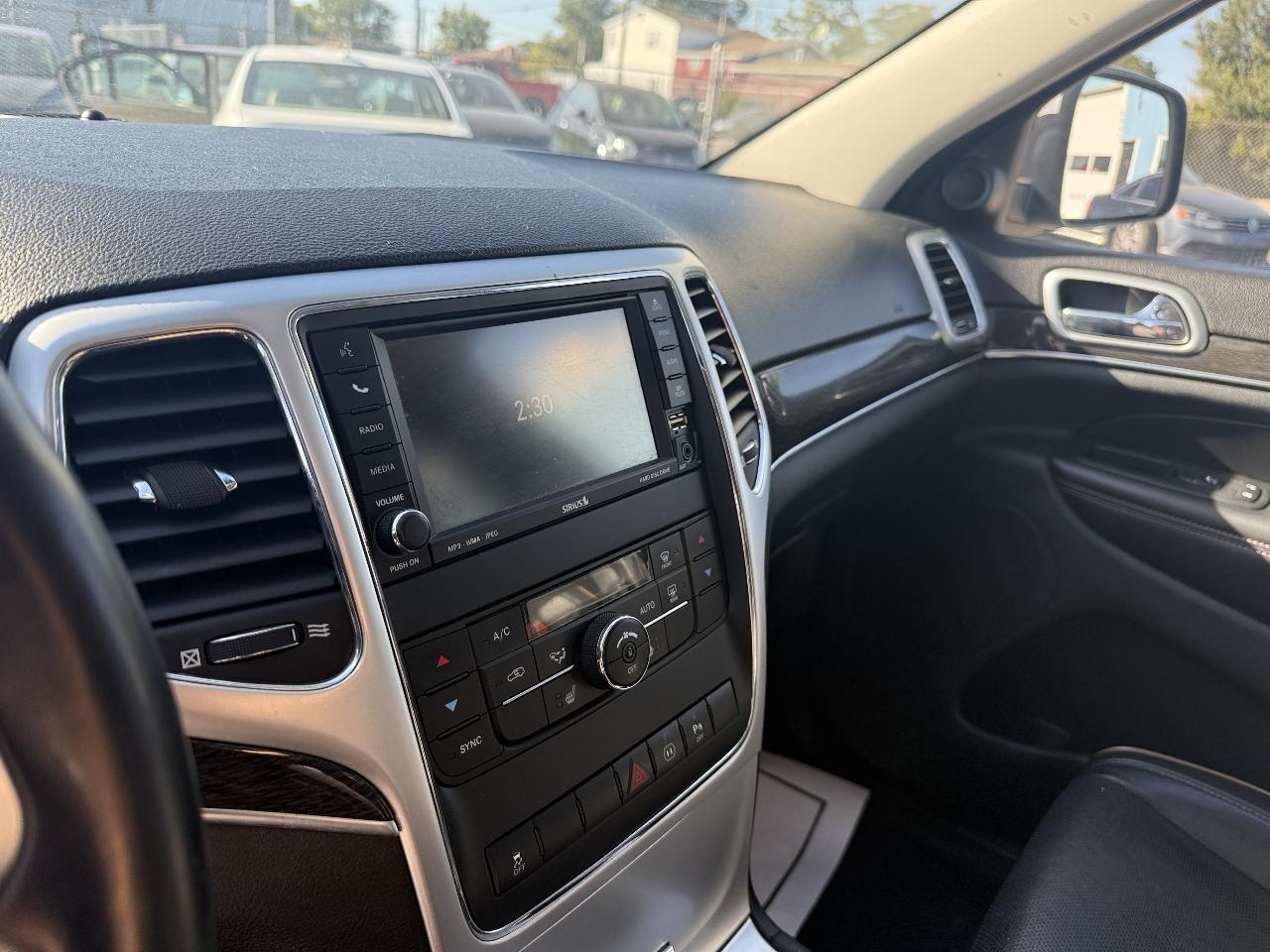 Jeep Grand Cherokee  2011