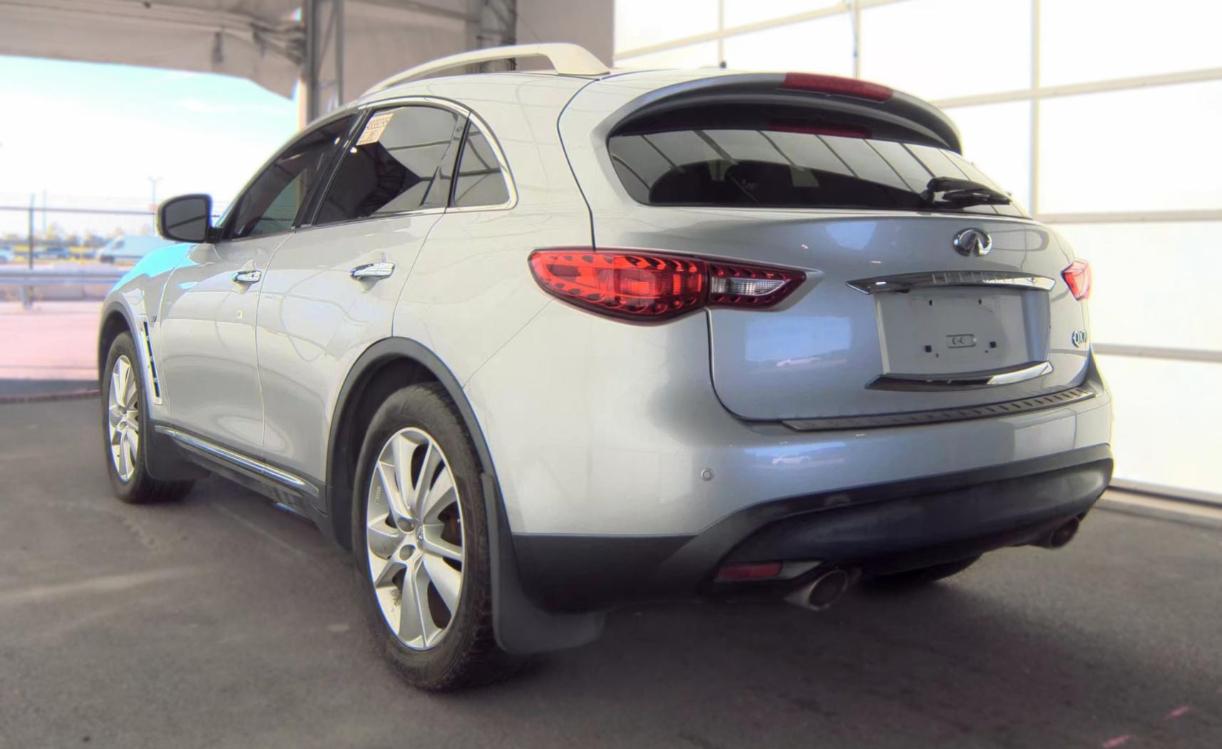 Infiniti QX70 AWD 2015