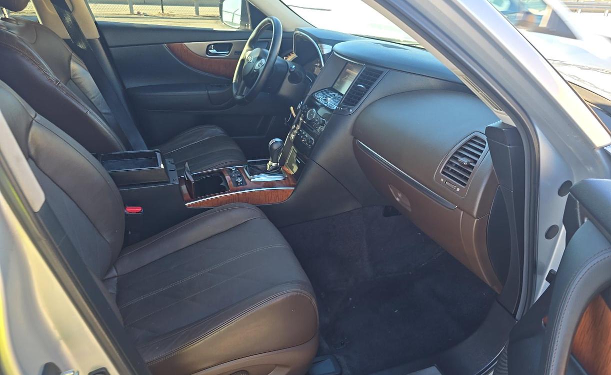 Infiniti QX70 AWD 2015