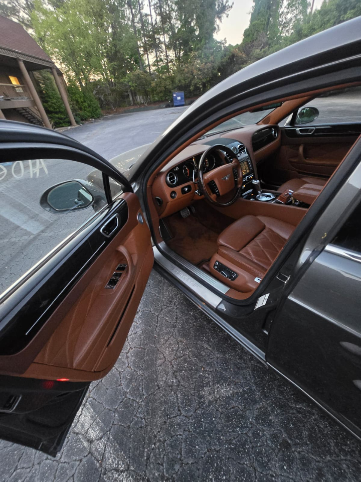 Bentley Continental Flying Spur Sedan 2011 Bentley Continental Flying Spur Sedan 2011