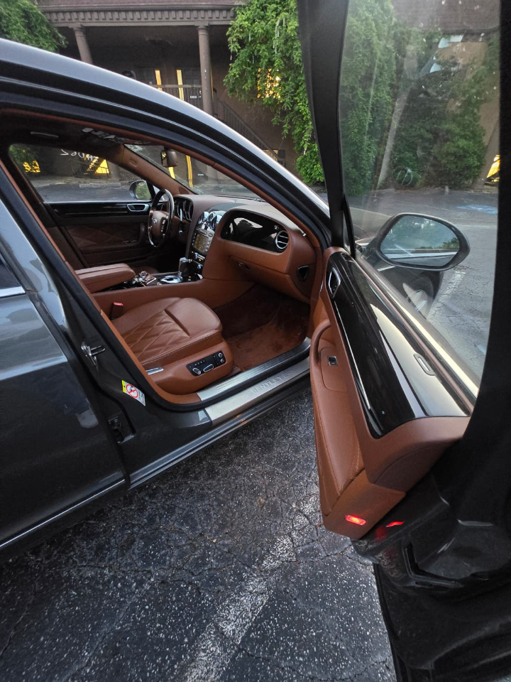 Bentley Continental Flying Spur Sedan 2011 Bentley Continental Flying Spur Sedan 2011