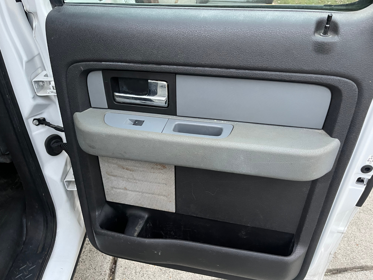 Ford F-150 XL SuperCrew 5.5-ft. Bed 2WD 2014 Ford F-150 XL SuperCrew 5.5-ft. Bed 2WD 2014