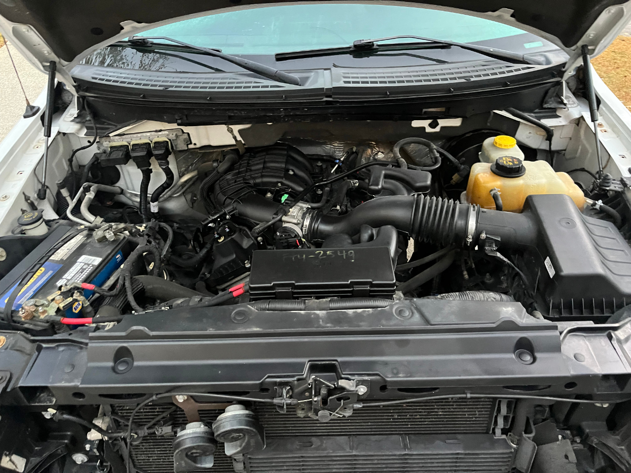 Ford F-150 XL SuperCrew 5.5-ft. Bed 2WD 2014 Ford F-150 XL SuperCrew 5.5-ft. Bed 2WD 2014