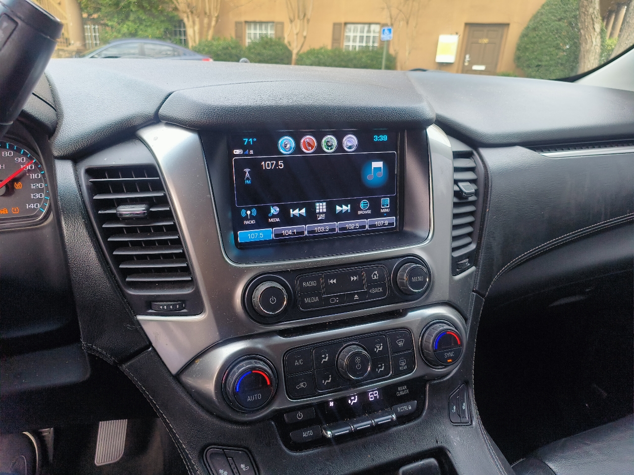 Chevrolet Suburban LT 2WD 2018