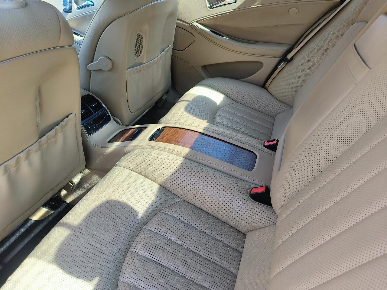 Mercedes-Benz CLS-Class CLS550 4-Door Coupe 2007