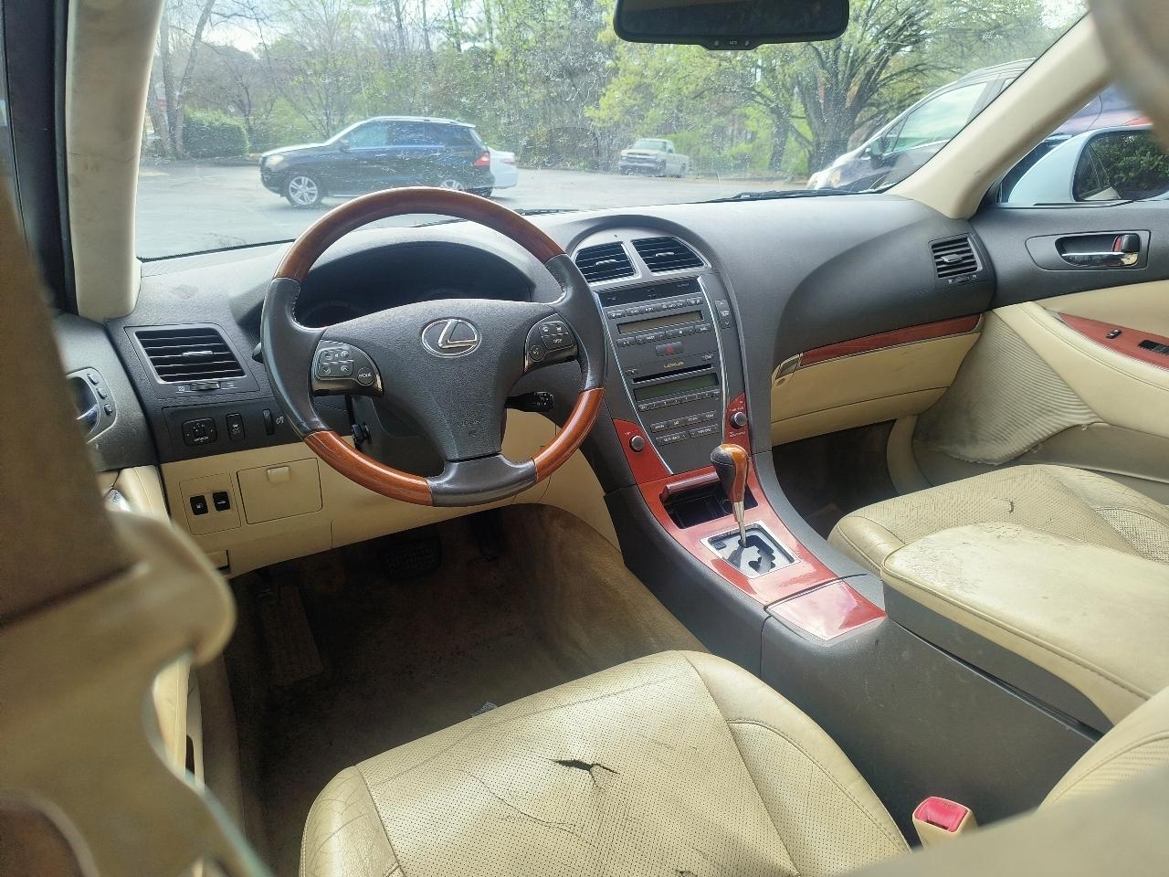 Lexus ES 350 Sedan 2011