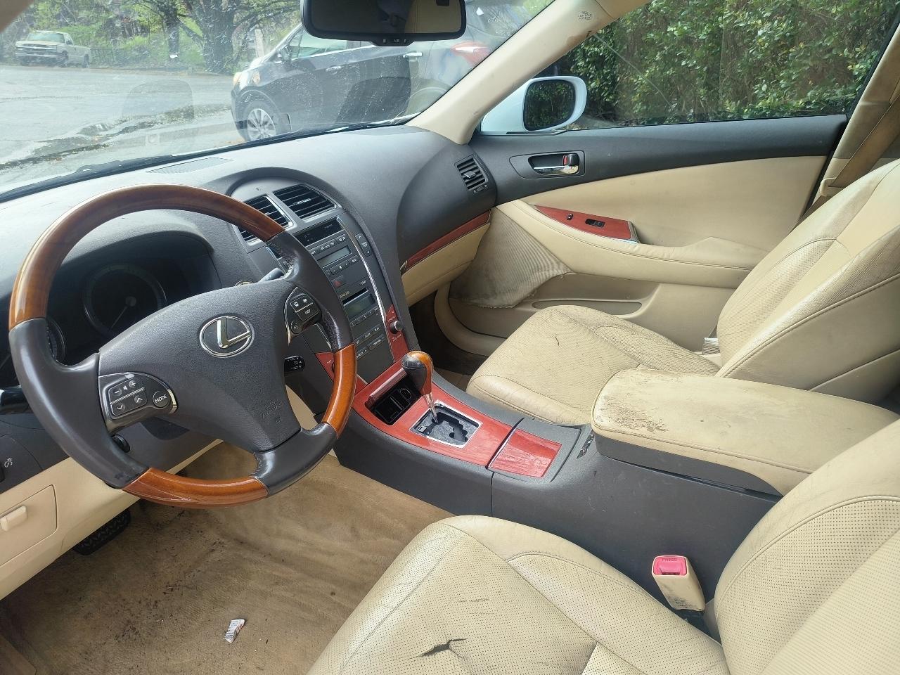 Lexus ES 350 Sedan 2011