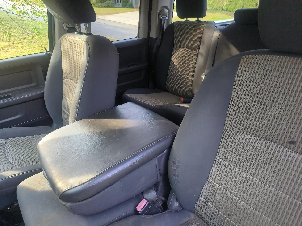 RAM 1500 ST Quad Cab 2WD 2012