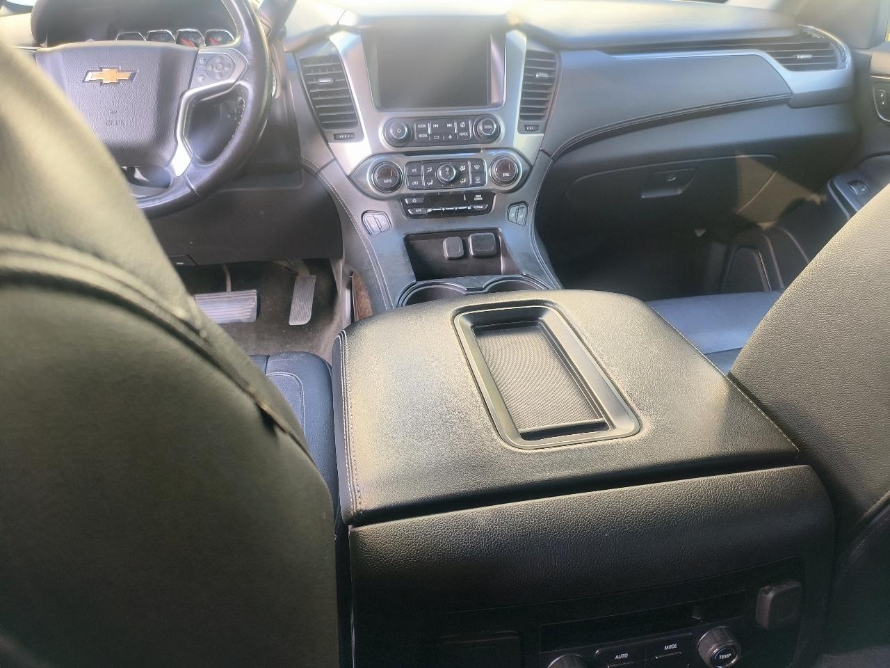 Chevrolet Suburban LT 4WD 2018