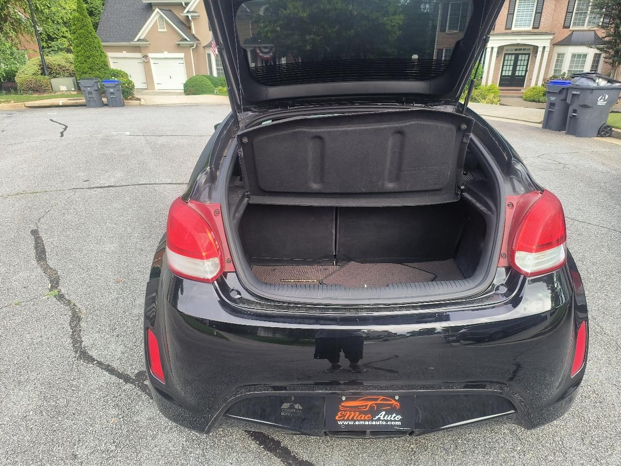 Hyundai Veloster Base 6MT 2016