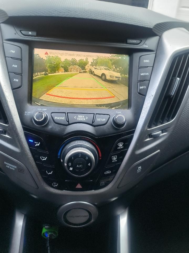 Hyundai Veloster Base 6MT 2016