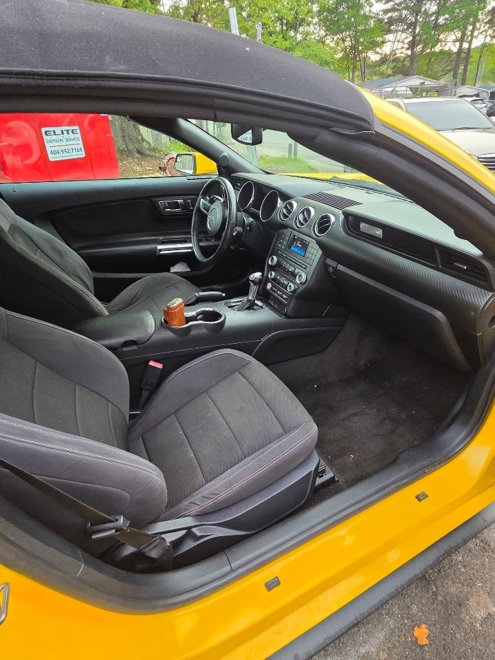 Ford Mustang V6 Convertible 2015