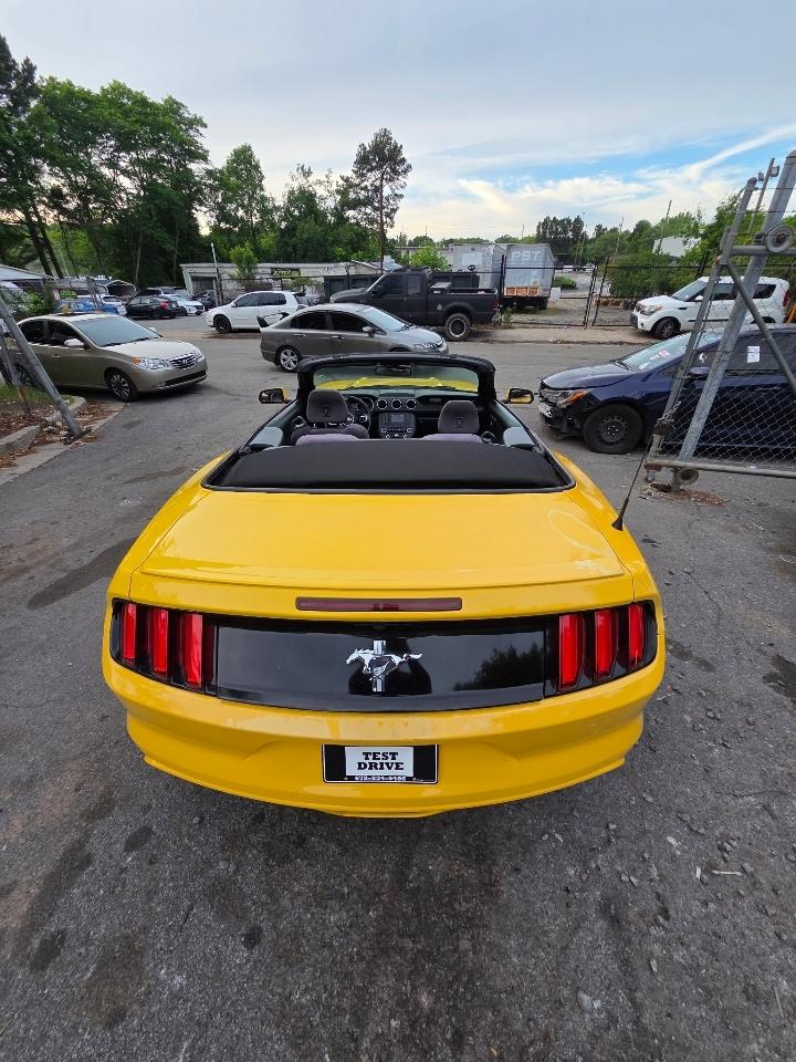 Ford Mustang V6 Convertible 2015