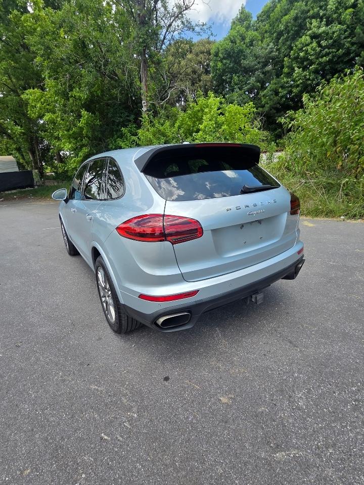 Porsche Cayenne Base 2017