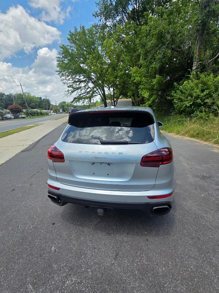 Porsche Cayenne Base 2017