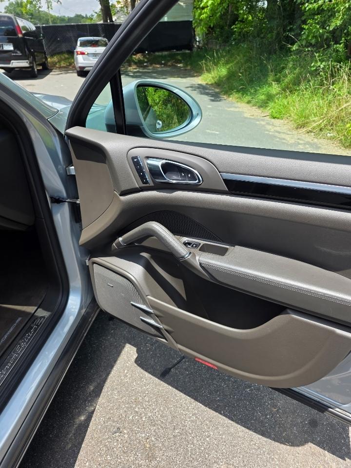 Porsche Cayenne Base 2017