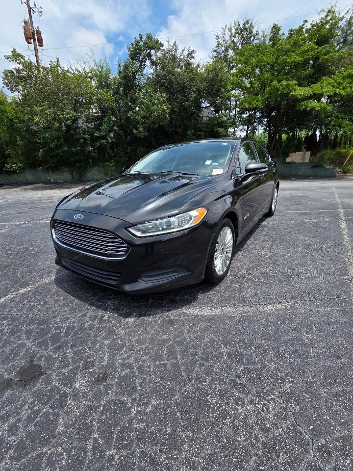 Ford Fusion Hybrid SE 2013
